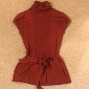 Turtleneck belted shirt